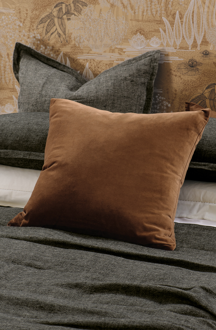 Bianca Lorenne - Plissado Sienna Comforter (Cushion-Eurocases Sold Separately) image 3